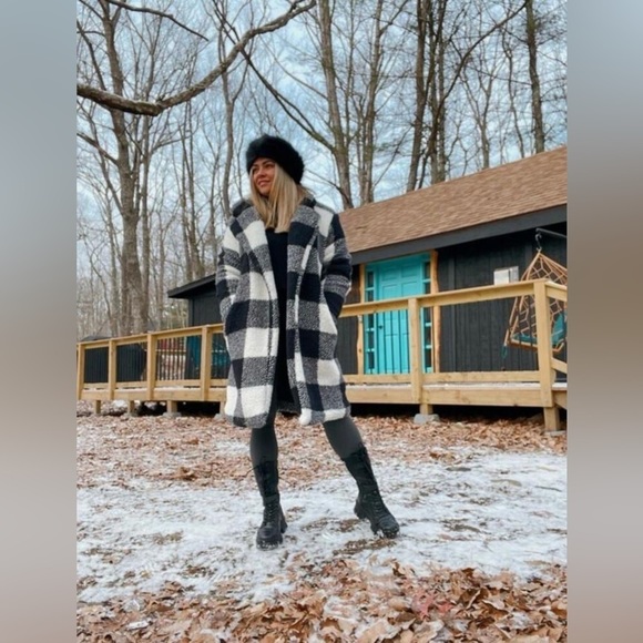 Warm and versatile Teddy Coat - Picture 4 of 7